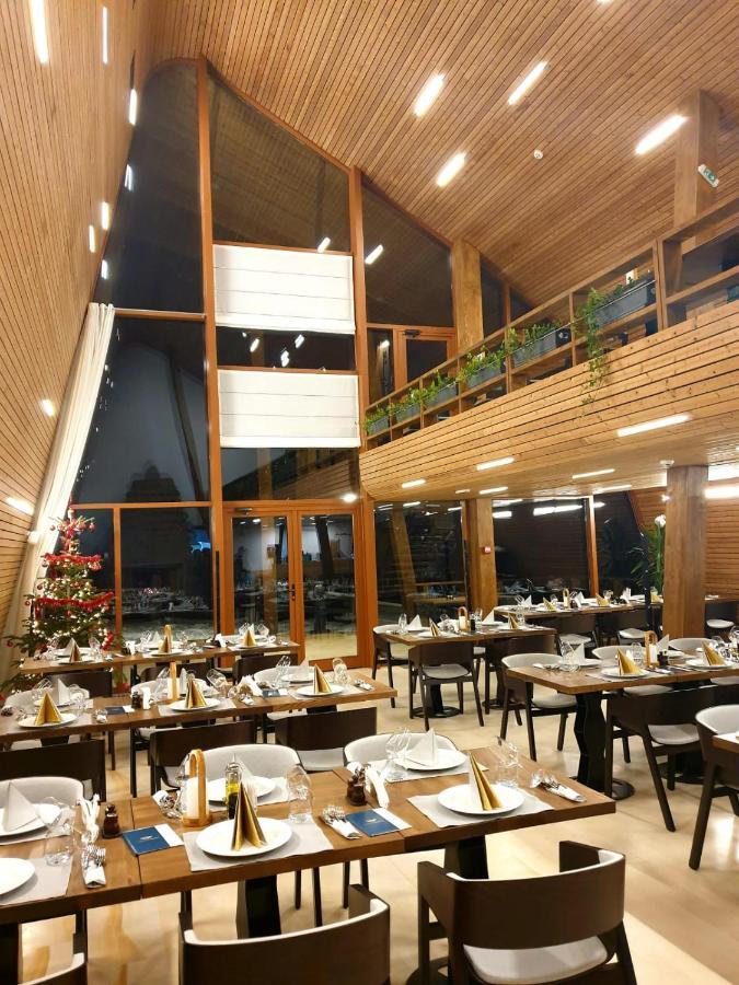 Cuibul De Lemn Hotel Rîşnov Buitenkant foto